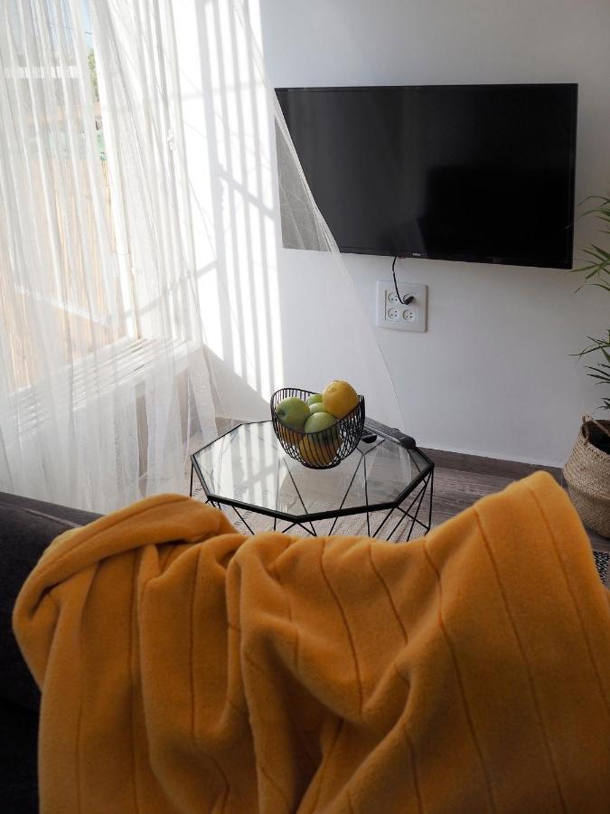 Studio Ariana And Patio Bat Yam Extérieur photo