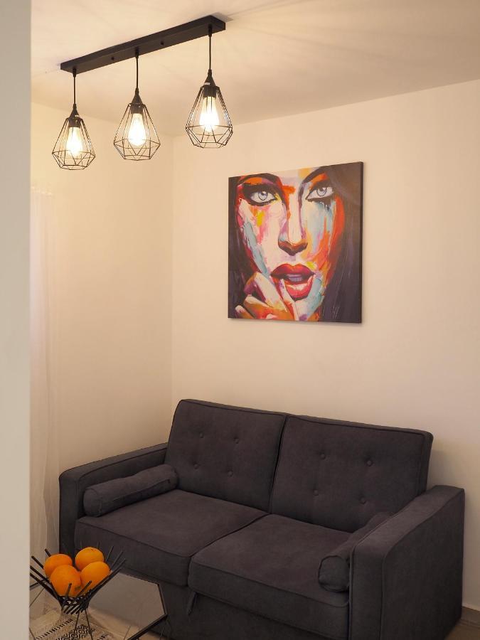 Studio Ariana And Patio Bat Yam Extérieur photo